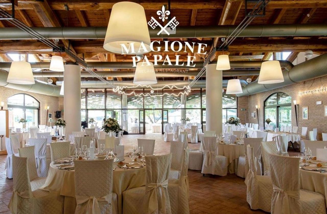 Hotel Magione Papale Relais à LʼAquila Extérieur photo